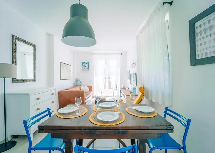 Vittorio's Seaside بورتوفينيري